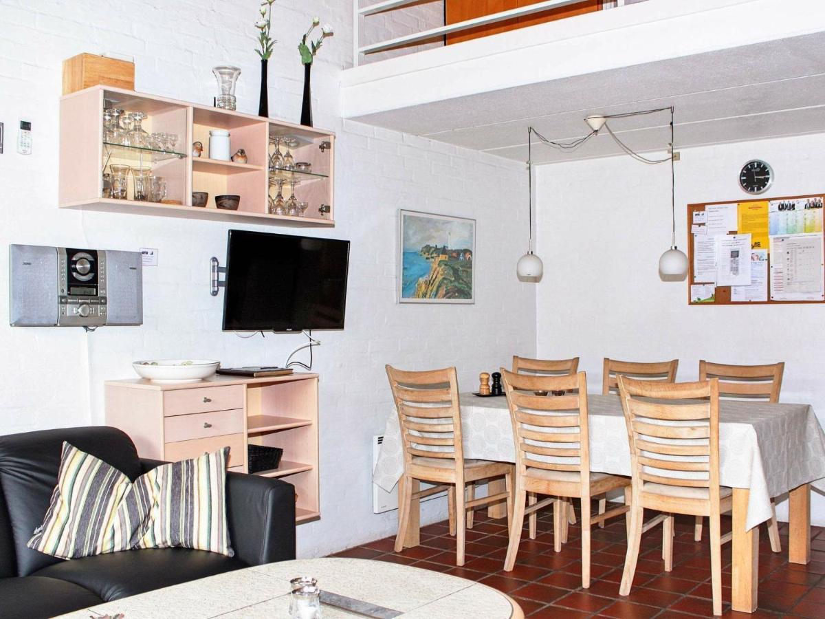 Amazing Home In Blavand With Wifi Номер фото