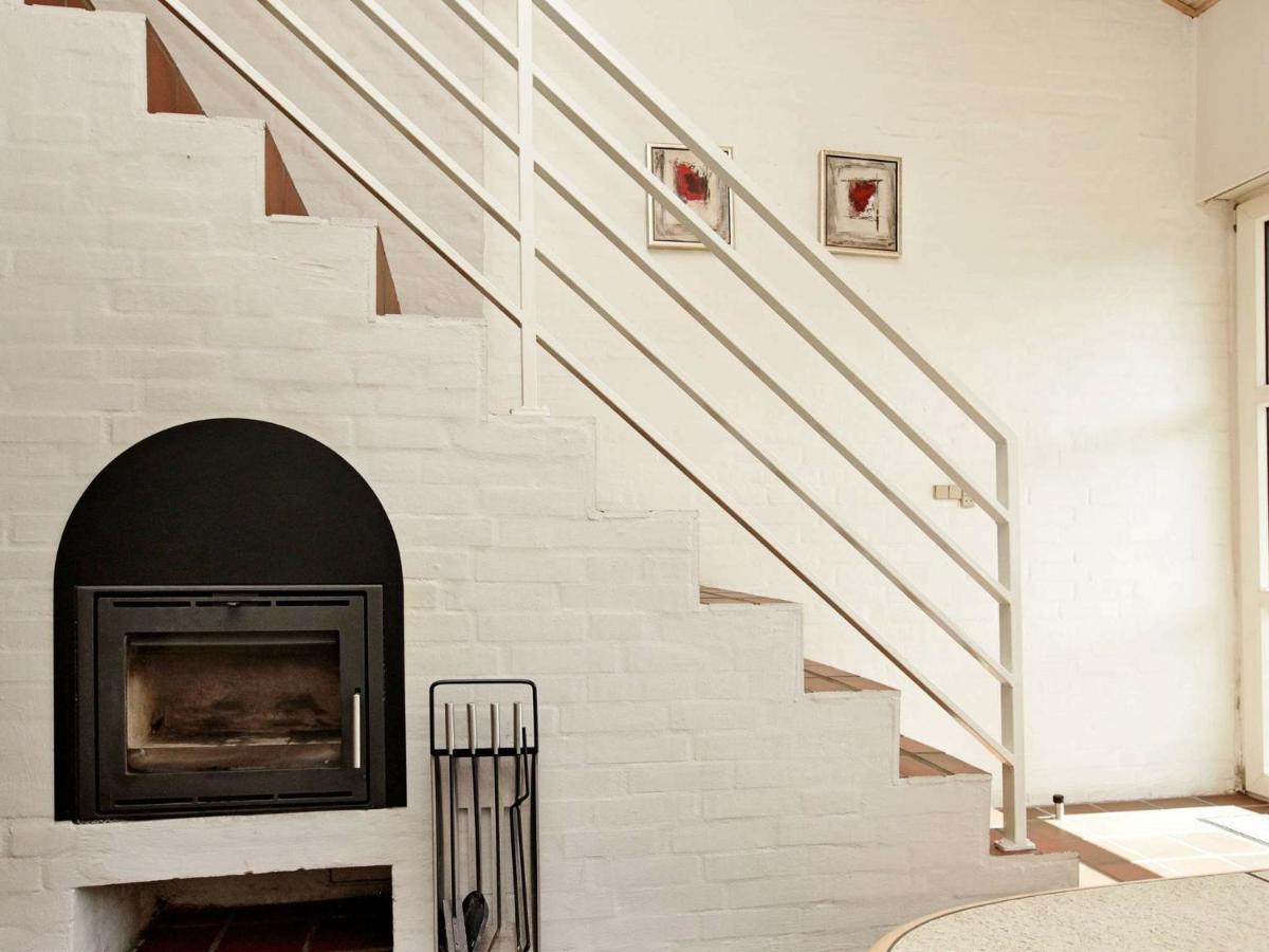 Amazing Home In Blavand With Wifi Экстерьер фото