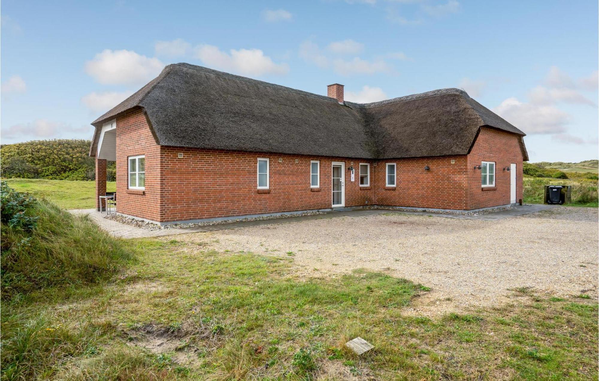 Amazing Home In Blavand With Wifi Экстерьер фото