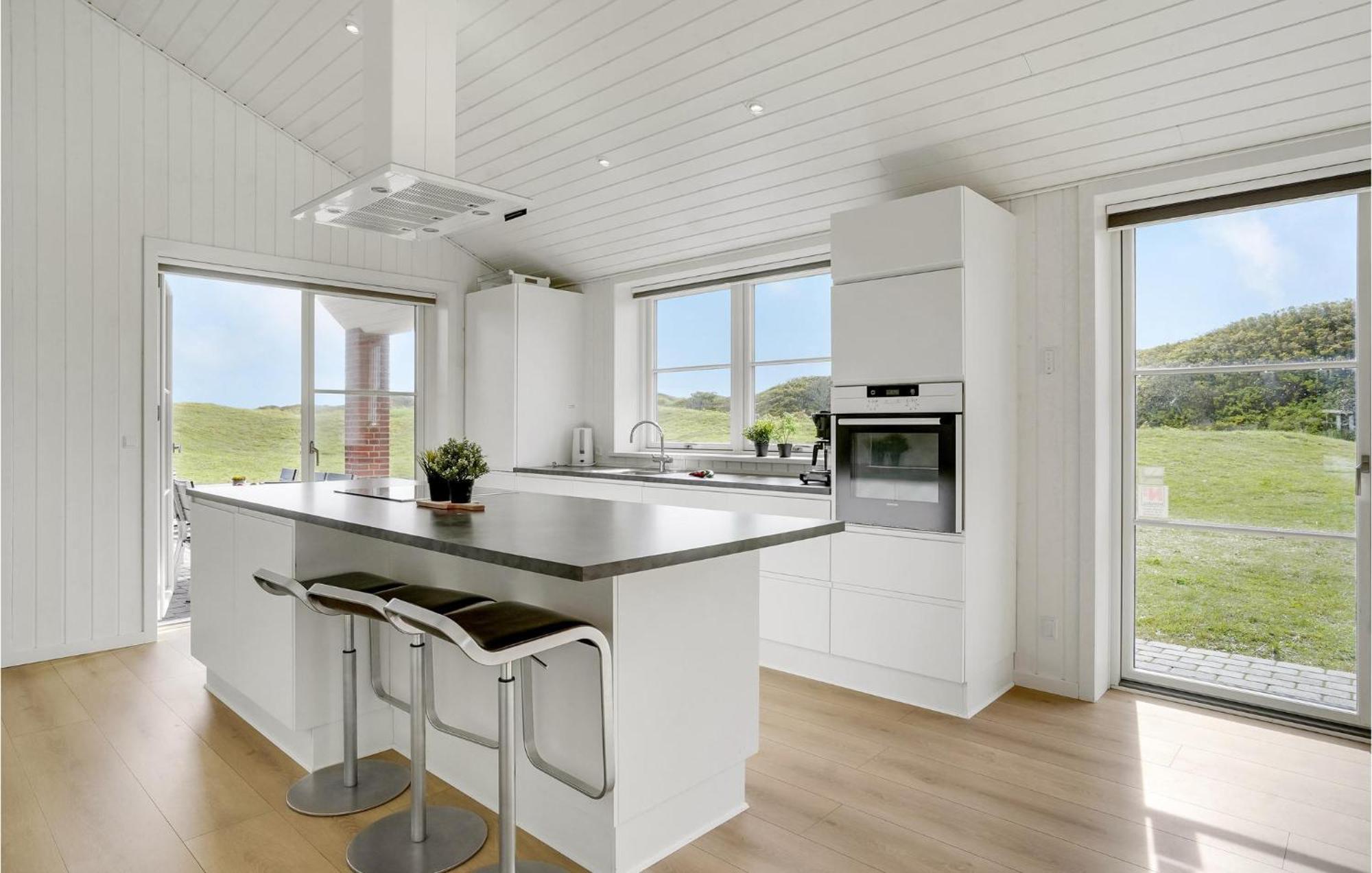 Amazing Home In Blavand With Wifi Экстерьер фото